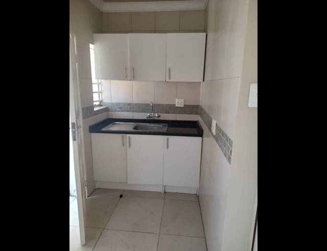 1 bed property to rent in OBSERVATORY